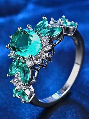 DAZZLING RING Glam Turquoise Green Stones & Cubic Zirconia Accent Stones Size 5